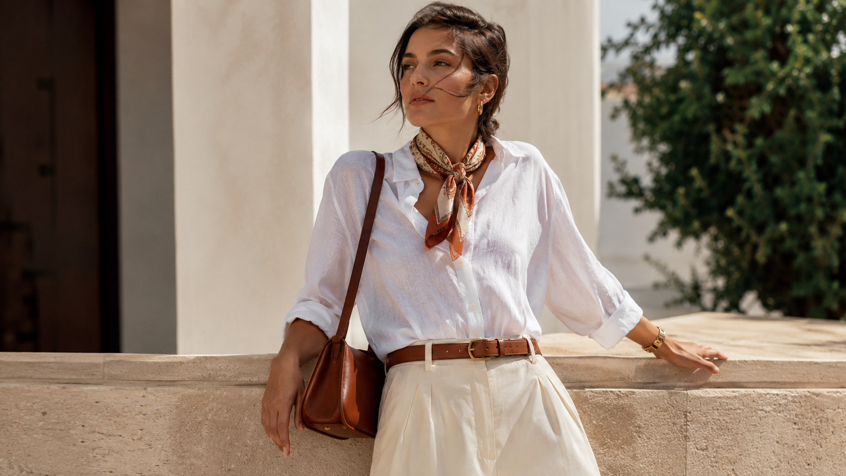 Bandana Scarf Outfit for Summer with High Waist Jeans